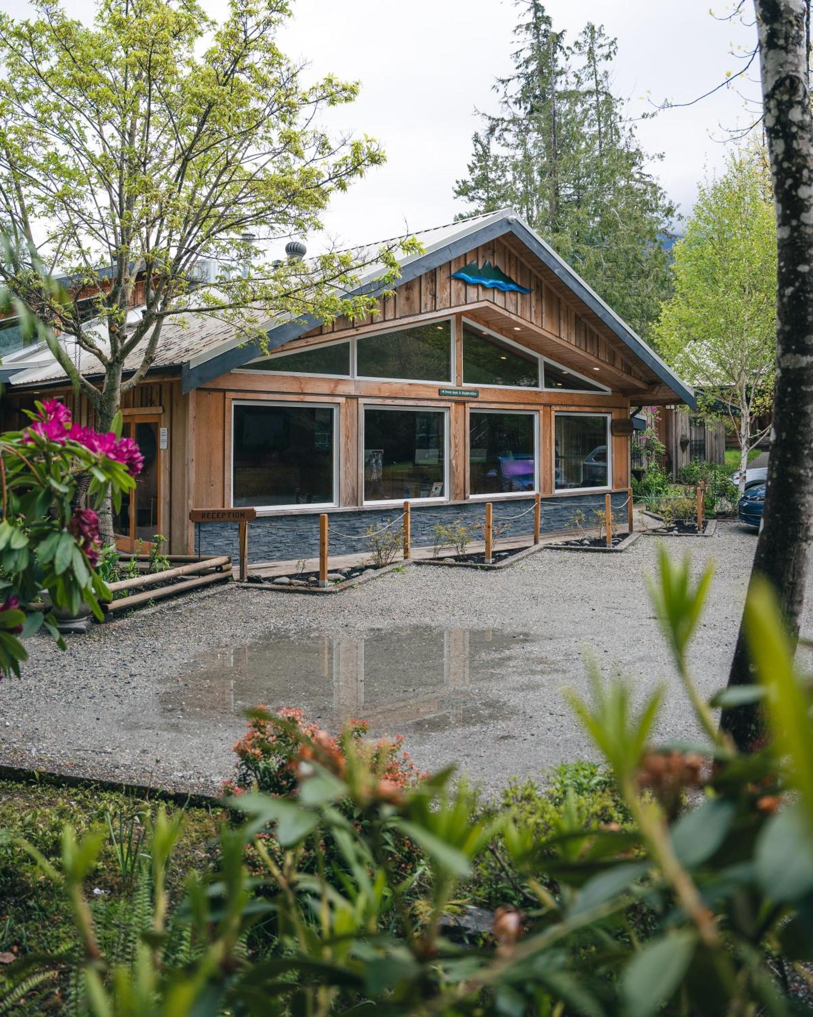 West Coast Wilderness Lodge Egmont Eksteriør bilde